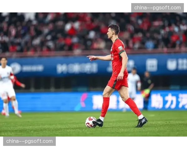 河南队虽负6分开局但阵容稳定,拉莫斯获中超最佳教练后延续执教 河南队虽负6分开局但阵容稳定,拉莫斯获中超最佳教练后延续执教