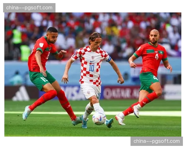 朗斯0-0闷平雷恩,两队射正合计仅三次 朗斯0-0闷平雷恩,两队射正合计仅三次