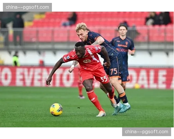 半场战报：莱切0-0乌迪内斯，双方合计仅一次射正